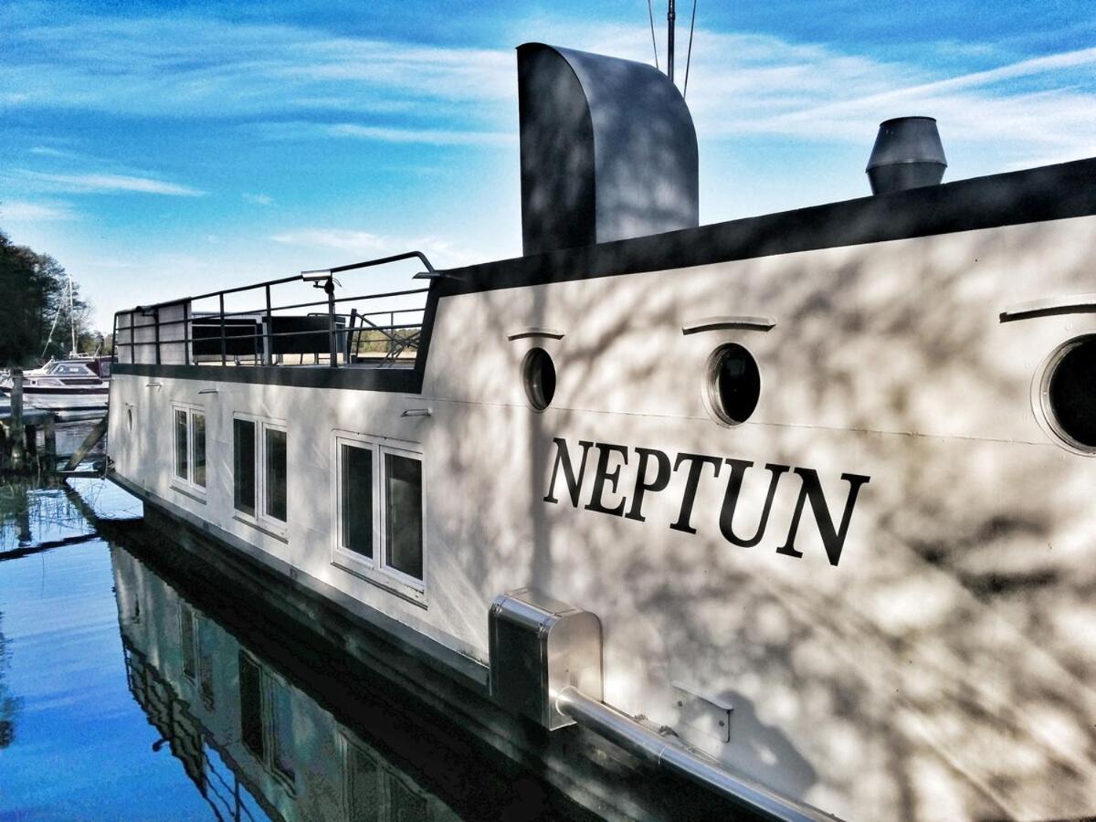 Urlauberschiff Neptun Im Ostseebad Prerow Exterior foto